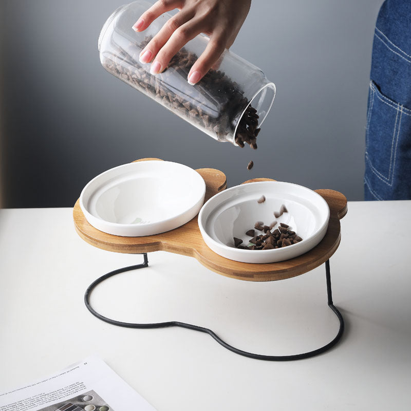 Comedor y bebedero ergonómico para gatos.