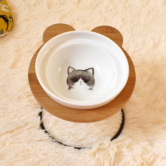 Comedor y bebedero ergonómico para gatos.